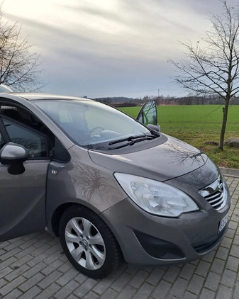 Opel Meriva cena 20800 przebieg: 125919, rok produkcji 2011 z Głogów małe 232